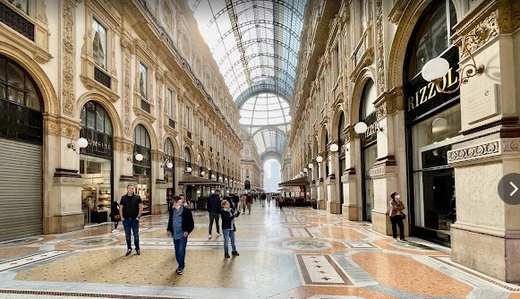 Галерея Виктора Эммануила II (Galleria Vittorio Emanuele II) в Милане: Шоппинг, Покупки в Милане , Одежда, Обувь, Ювилирные изделия ,
