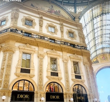 Галерея Виктора Эммануила II (Galleria Vittorio Emanuele II) в Милане: Шоппинг, Покупки в Милане , Одежда, Обувь, Ювилирные изделия ,