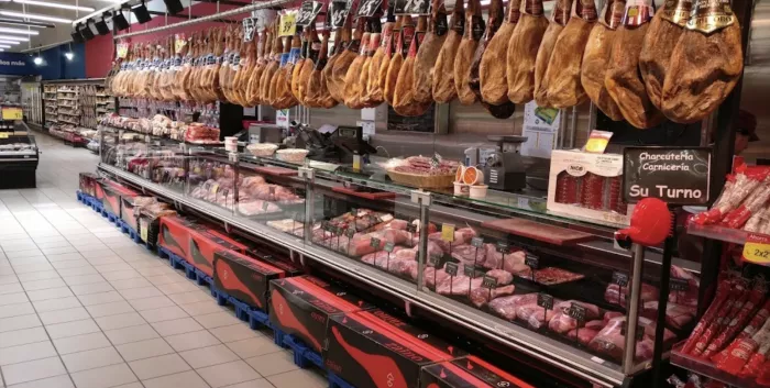 Торговый центр "Outlet Stores"