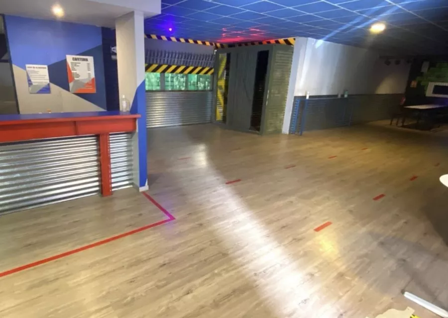 Клуб пейнтбола и лазертага MEGAZONA ALICANTE - Centro de juego de Paintball Indoor y Laser Tag в Аликанте: Пейнтбол, Лазертаг, Веселье,