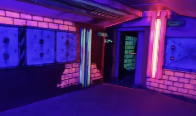 Клуб пейнтбола и лазертага "MEGAZONA ALICANTE - Centro de juego de Paintball Indoor y Laser Tag"