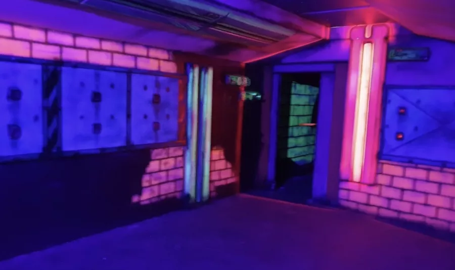 Клуб пейнтбола и лазертага MEGAZONA ALICANTE - Centro de juego de Paintball Indoor y Laser Tag в Аликанте: Пейнтбол, Лазертаг, Веселье,