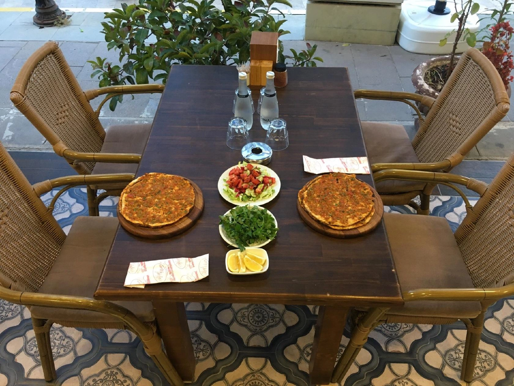 Ресторан "Tuwana".