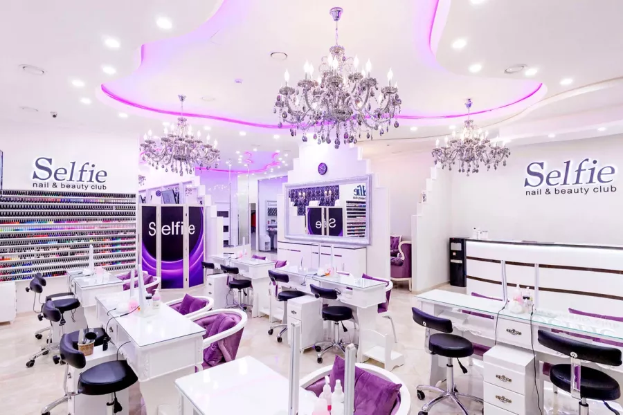 Салон красоты Selfie nail & beauty club в Москве: Маникюр, Педикюр, Макияж, Косметология, Окрашивание, Спа-процедуры,