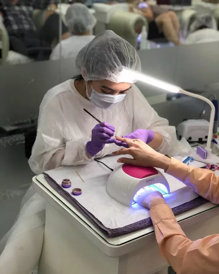 Салон красоты Selfie nail & beauty club в Москве: Маникюр, Педикюр, Макияж, Косметология, Окрашивание, Спа-процедуры,