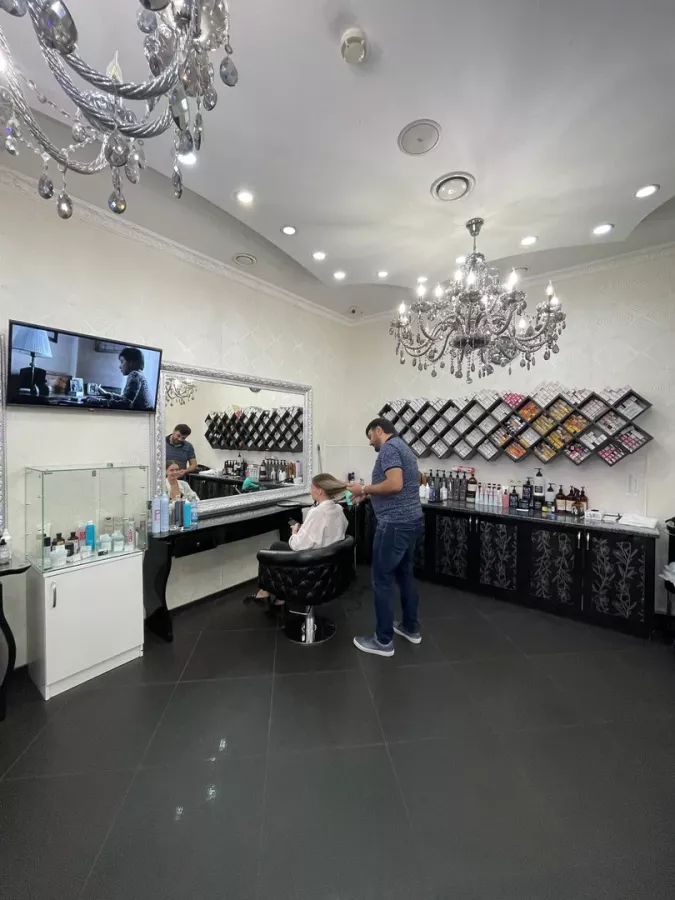 Салон красоты Selfie nail & beauty club в Москве: Маникюр, Педикюр, Макияж, Косметология, Окрашивание, Спа-процедуры,