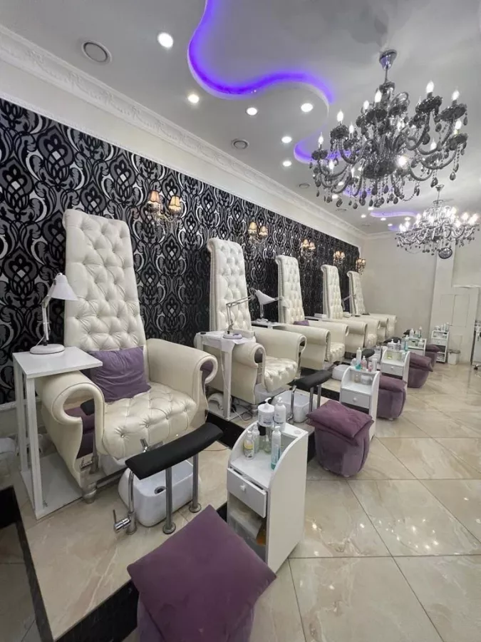 Салон красоты Selfie nail & beauty club в Москве: Маникюр, Педикюр, Макияж, Косметология, Окрашивание, Спа-процедуры,