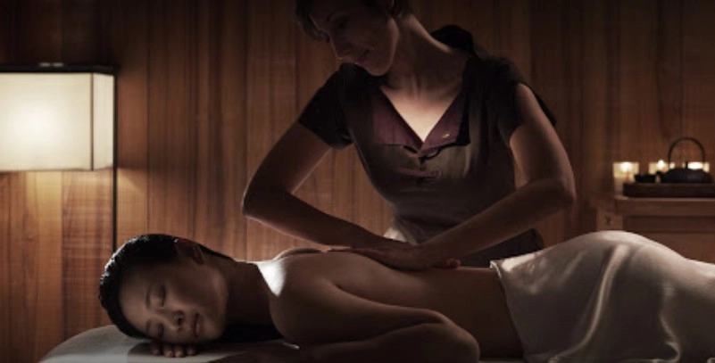 Спа-салон The Spa at Mandarin Oriental в Милане: Люкс спа, Бассейн, Спа-бутик, Тайский массаж,