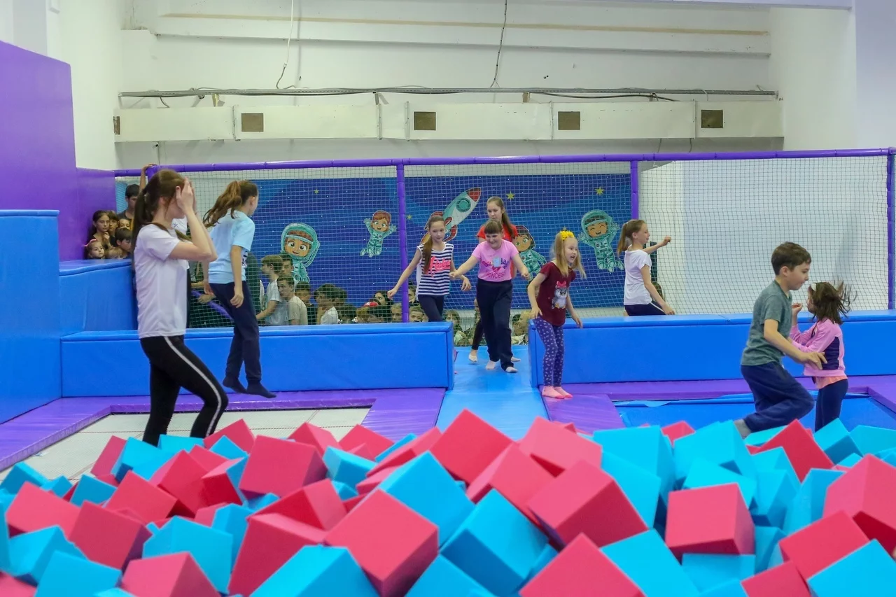 Батутный центр "Cosmica"