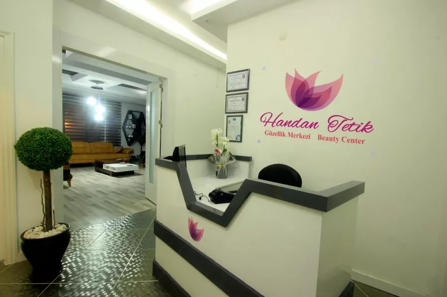Салон красоты Handan Tetik Beauty Center в Анталии: Салон красоты, Маникюр, Косметология,