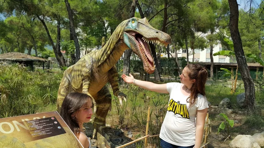 Тематический парк Dinopark Antalya в Анталии: Парк, Бассейн, Активный Отдых, Игры,