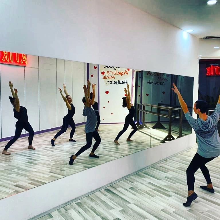 Школа Circus School official в Анталии: Цирк, Школа, Учимся,