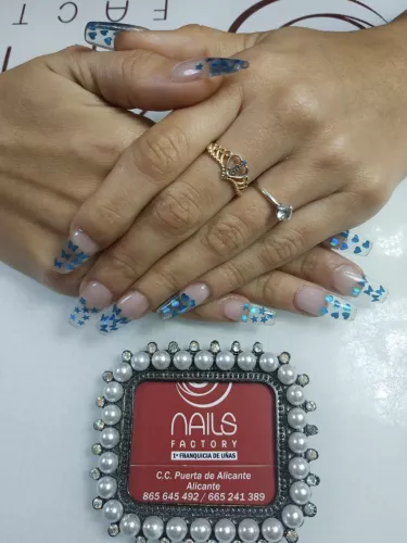 Ногтевой салон NAILS FACTORY в Аликанте