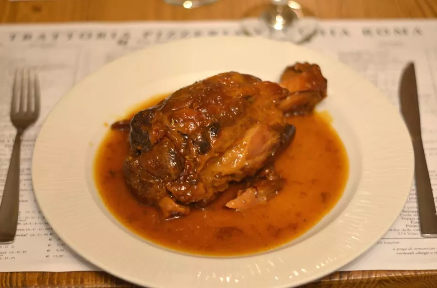 Ресторан Trattoria Vecchia Roma в Риме: Кухни мира, Итальянская паста, Вкусная еда ,