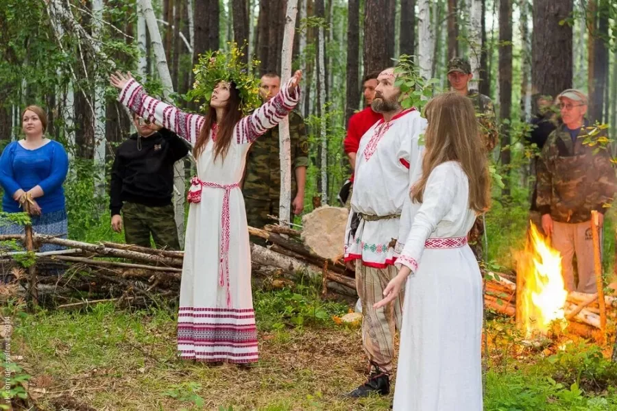 Старославянский центр Светлая Русь в Ейске: Развлечения, Музей, История,