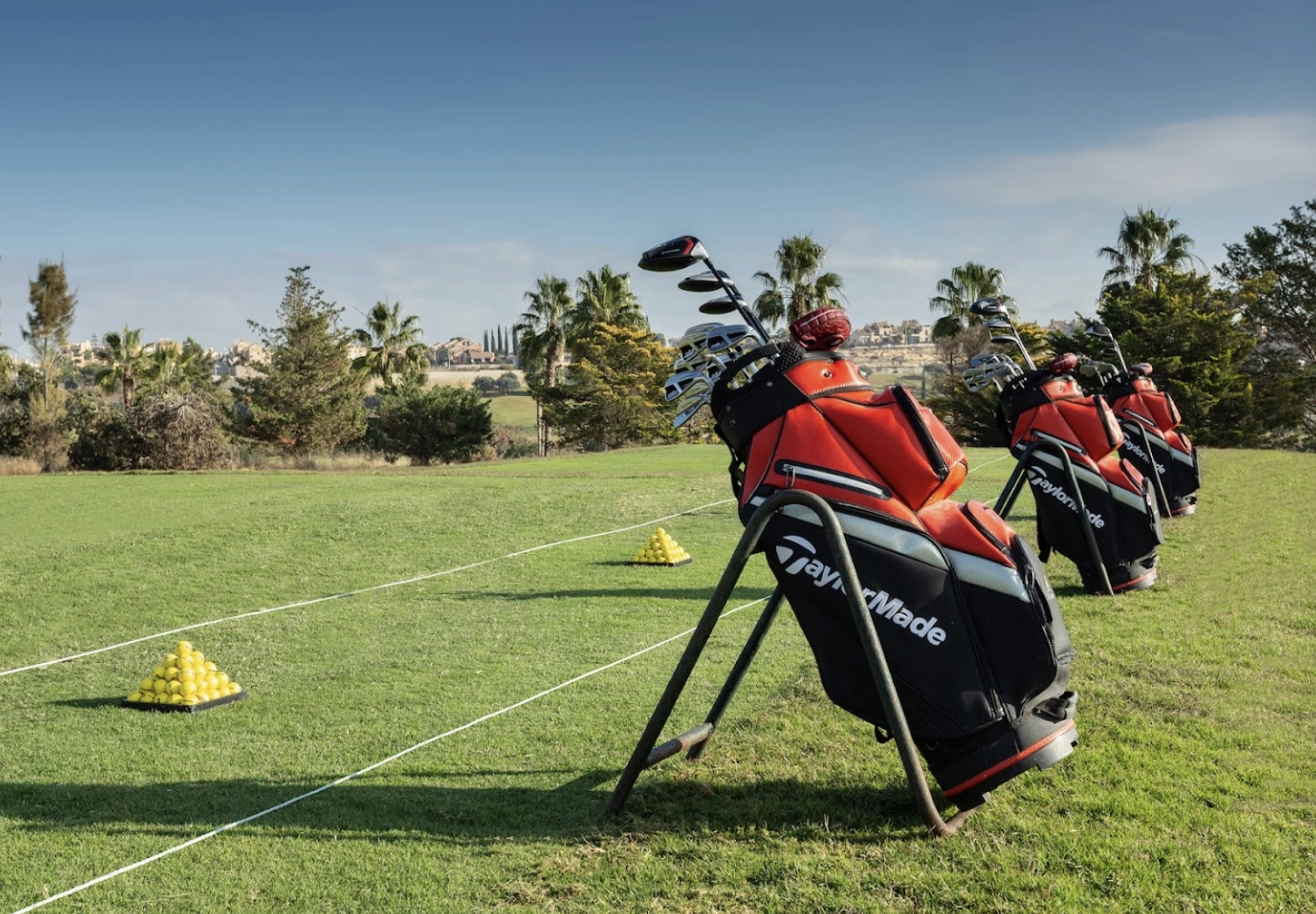 Школа и поле для гольфа "La Finca Golf"