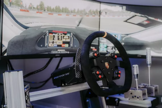 Гоночные симуляторы  "SIMRIDER"