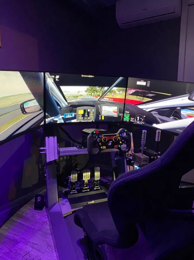 Гоночные симуляторы SIMRIDER в Санкт-Петербурге: Мотоклуб, Гонки, Симулятор, Байк,