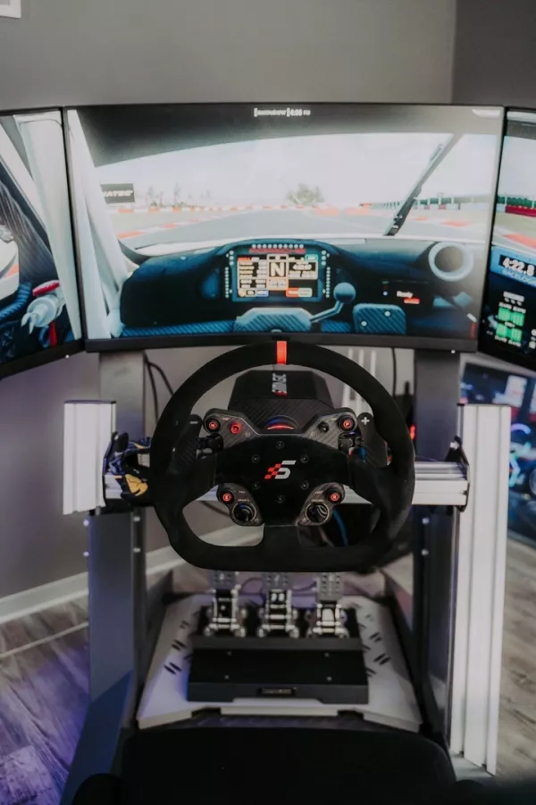 Гоночные симуляторы SIMRIDER в Санкт-Петербурге: Мотоклуб, Гонки, Симулятор, Байк,
