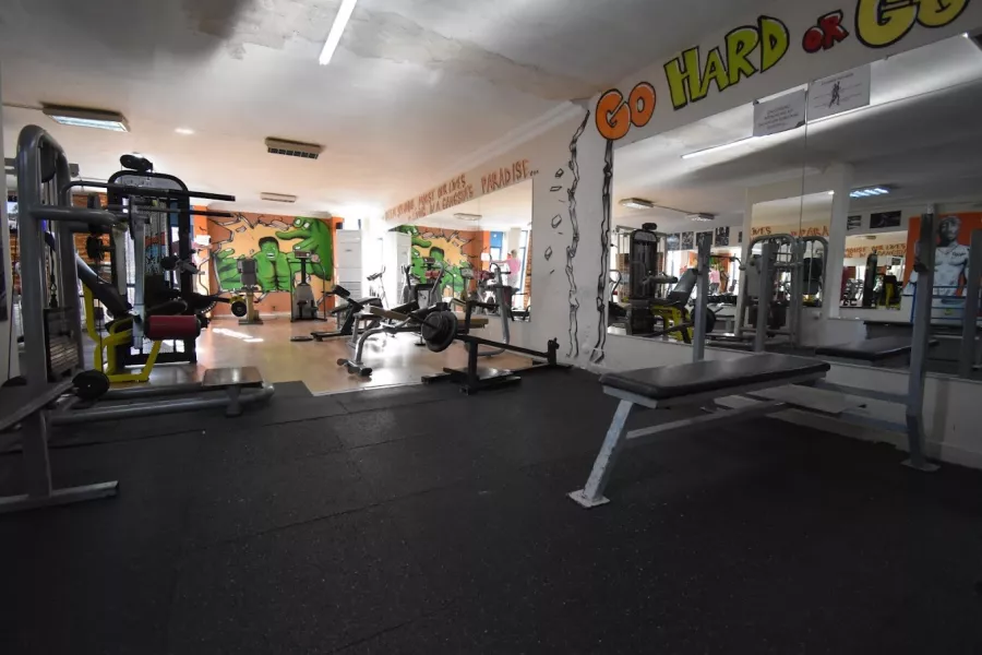 Тренажерный зал RUNNER FITNESS CENTER FIGHT CLUB в Анталии: Развитие, Дзюдо, Тайский бокс, Бодибилдинг,