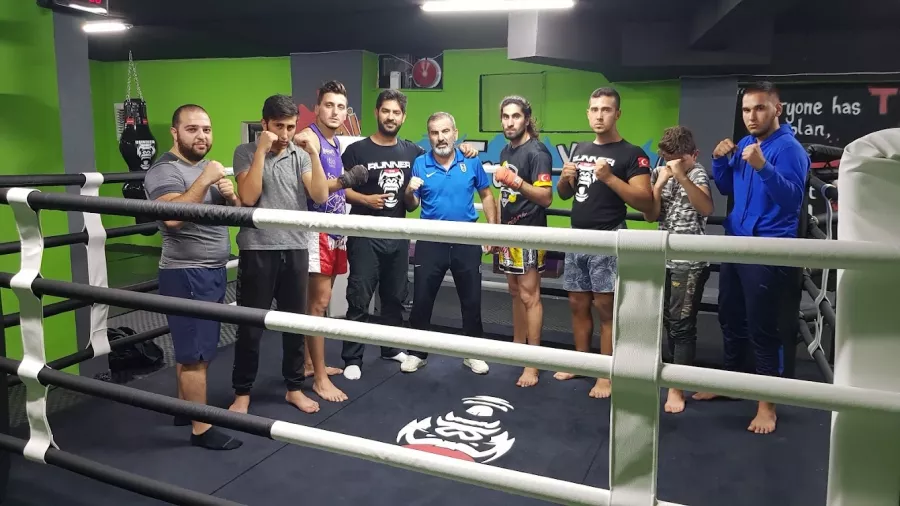 Тренажерный зал RUNNER FITNESS CENTER FIGHT CLUB в Анталии: Развитие, Дзюдо, Тайский бокс, Бодибилдинг,