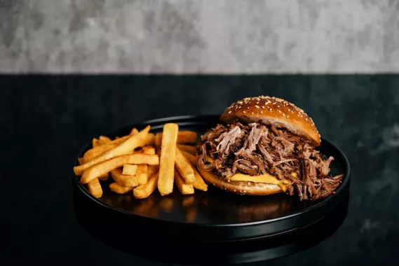 Бургерная "Manjoo Burger Restaurant & Coffee"