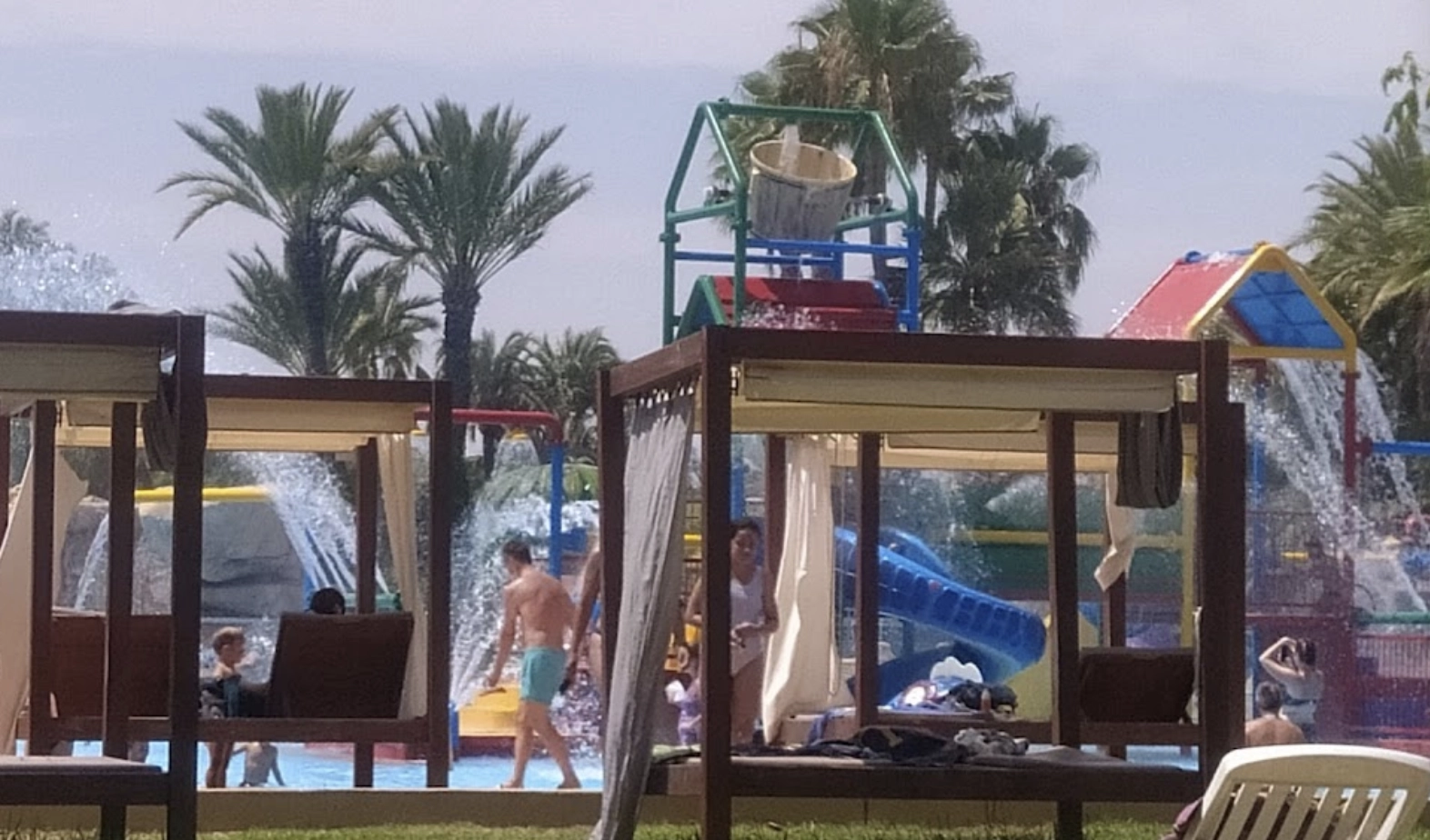 Аквапарк "Акваполис"