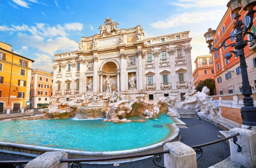 Фонта́н Тре́ви (итал. Fontana di Trevi) в Риме: Старый город, История Италии, Архитектура ,