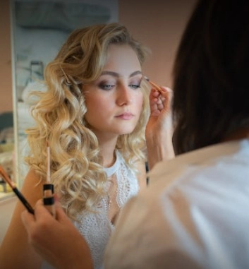 Салон красоты Angel Beauty Lounge в Риме: Ресницы, Массаж, Маникюр, Педикюр,