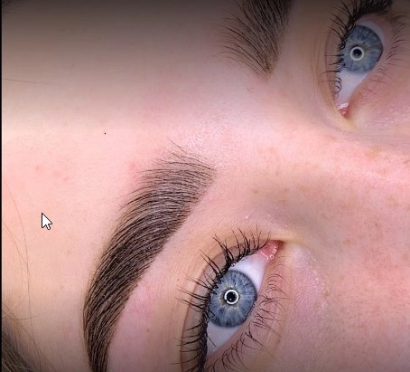 Салон красоты Angel Beauty Lounge в Риме: Ресницы, Массаж, Маникюр, Педикюр,