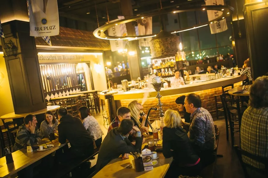 Ресторан немецкой кухни - Brauplatz в Ижевске: Ресторан, Бар, Пивоварня ,