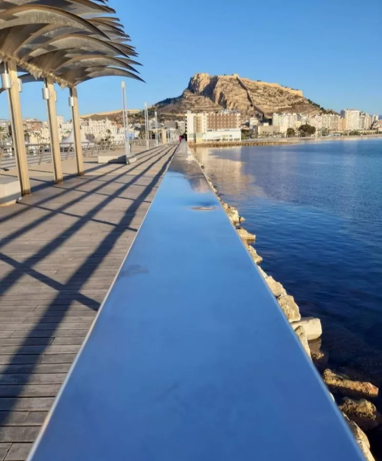 Клуб Marmarela Mediterranean Cocktail Club в Аликанте: Дискотека, Клуб, Алкоголь, Напитки, Танцпол,