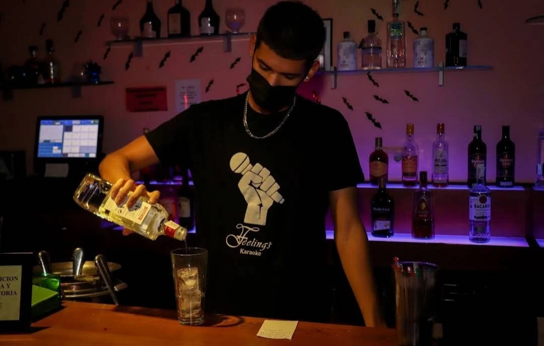 Клуб "KARAOKE FEELING'S"