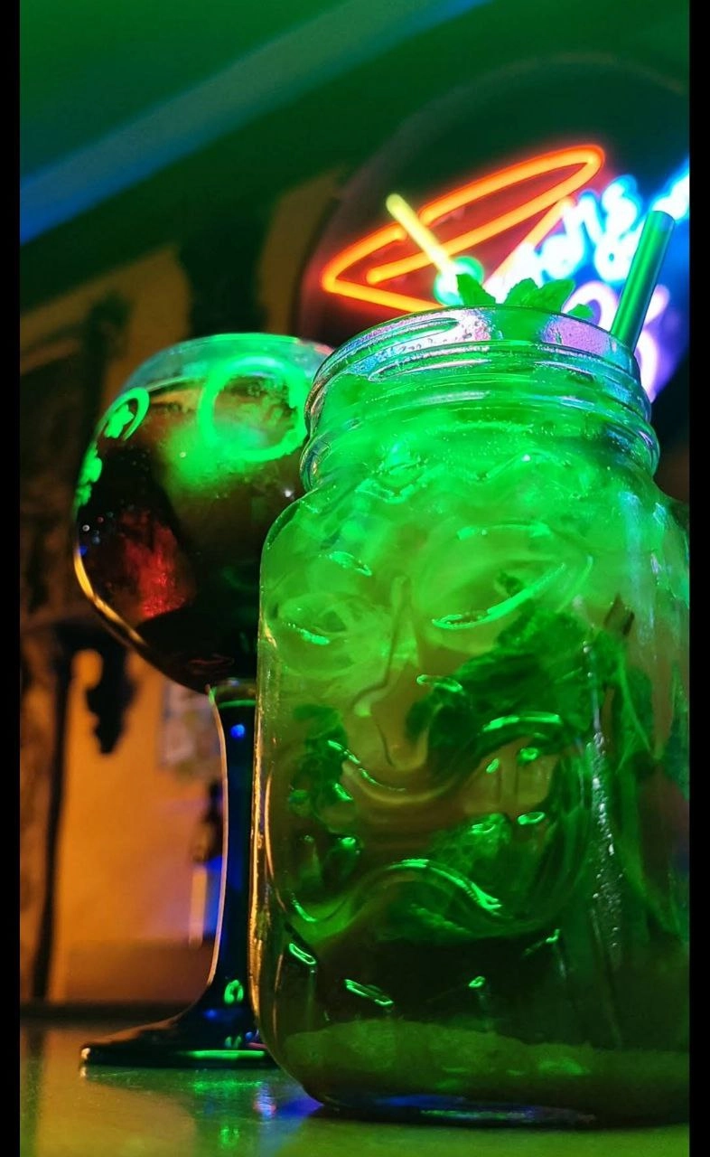 Клуб "KARAOKE FEELING'S"