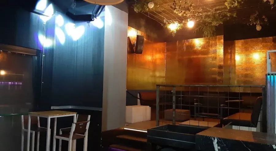 Клуб Code Social Club в Аликанте: Клуб, Алкоголь, Напитки, Танцпол, Мода,