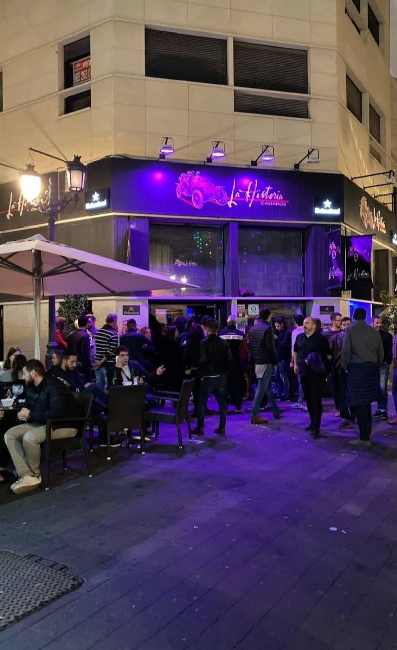 Клуб "Café Pub La Historia"