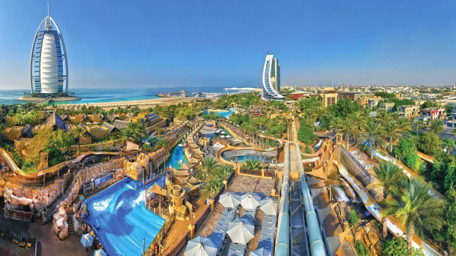 Аквапарк Wild Wadi Waterpark в Дубаи: Аквапарк, Водные горки, Развлечения для всей семьи, Доступ для инвалидов, Маказины, Кафе, Водные развлечения,