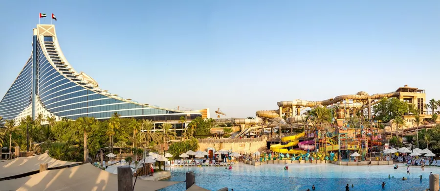 Аквапарк Wild Wadi Waterpark в Дубаи: Аквапарк, Водные горки, Развлечения для всей семьи, Доступ для инвалидов, Маказины, Кафе, Водные развлечения,