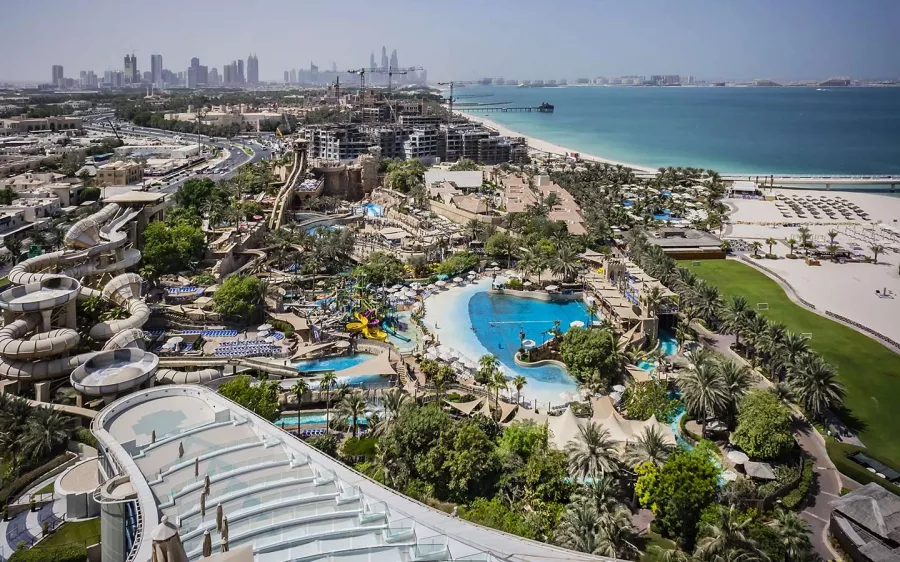 Аквапарк Wild Wadi Waterpark в Дубаи: Аквапарк, Водные горки, Развлечения для всей семьи, Доступ для инвалидов, Маказины, Кафе, Водные развлечения,