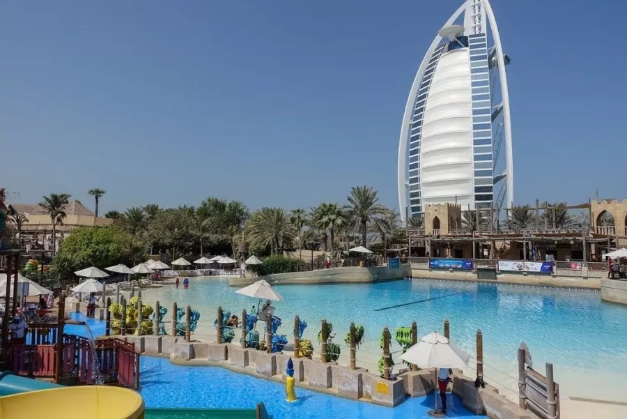 Аквапарк Wild Wadi Waterpark в Дубаи: Аквапарк, Водные горки, Развлечения для всей семьи, Доступ для инвалидов, Маказины, Кафе, Водные развлечения,