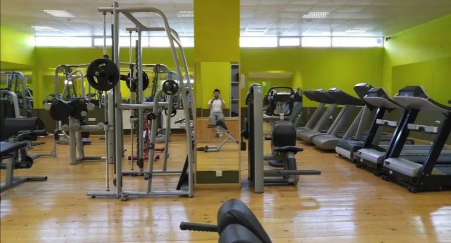 სპორტული დრო (Sports Time) в Тбилиси: Бар, Бассейн, Гостиница,