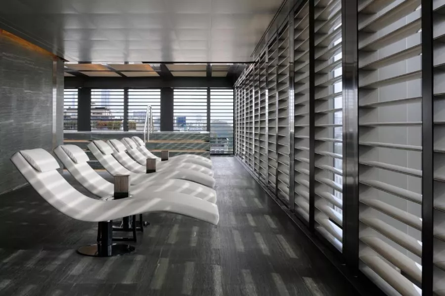 Отель Armani Hotel Milano 5* в Милане: Armani отель, Премиум отель, Бассейн, Фитнесс, Гидромассаж, Шведский стол,