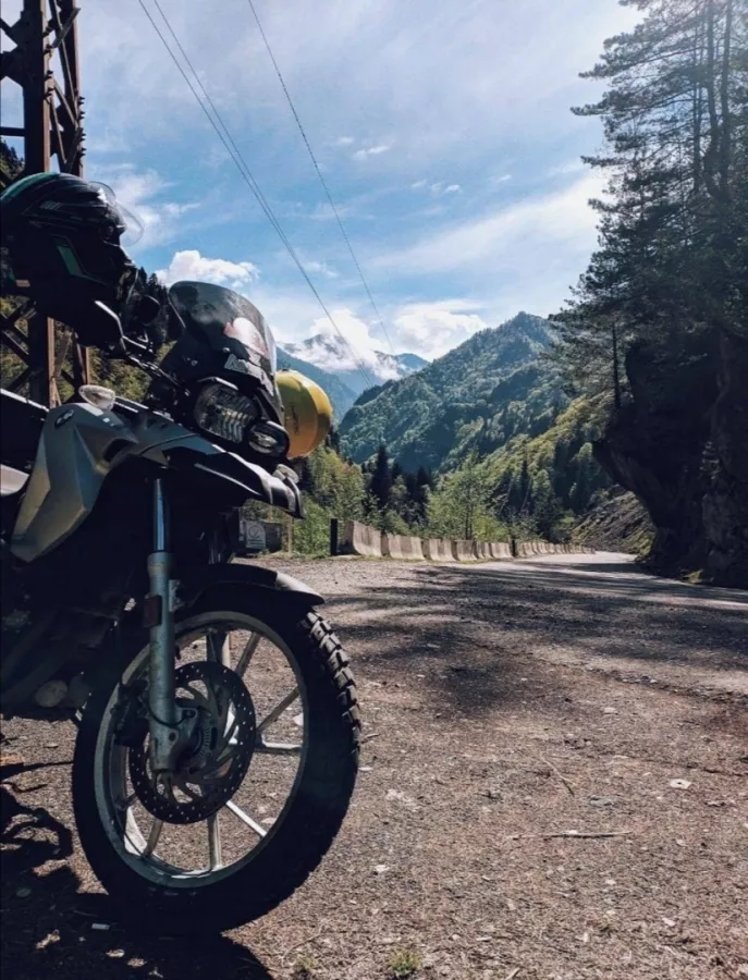 მოტოციკლის გაქირავება Moto Rent Georgia (Прокат мотоциклов Moto Rent Georgia) в Тбилиси: Прокат Мотоциклов, Прокат Велосипедов, Туры, Трансфер На Машине, Услуги Профессионального Гида, Мотоэкскурсии,
