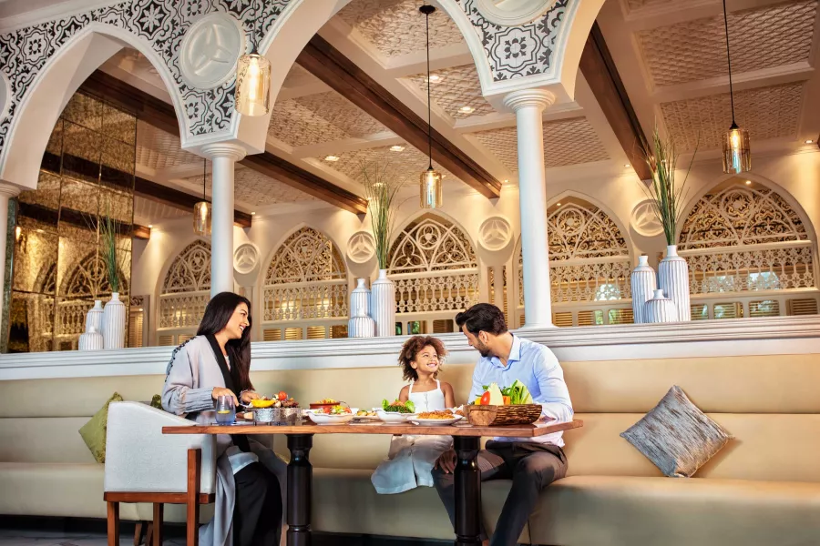 Отель Atlantis, The Palm 5* в Дубаи: Отель, Номера, Бассейны, Отель на островах, Аквапарк, Конференц-залы, Рестораны, Бары, Кафе, Шведский стол, СПА, Клубы,