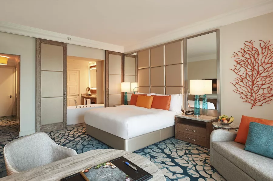 Отель Atlantis, The Palm 5* в Дубаи: Отель, Номера, Бассейны, Отель на островах, Аквапарк, Конференц-залы, Рестораны, Бары, Кафе, Шведский стол, СПА, Клубы,
