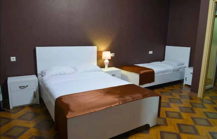 New Eurolux სასტუმრო (Гостиница New Eurolux) в Тбилиси: Гостиница, Чилим,