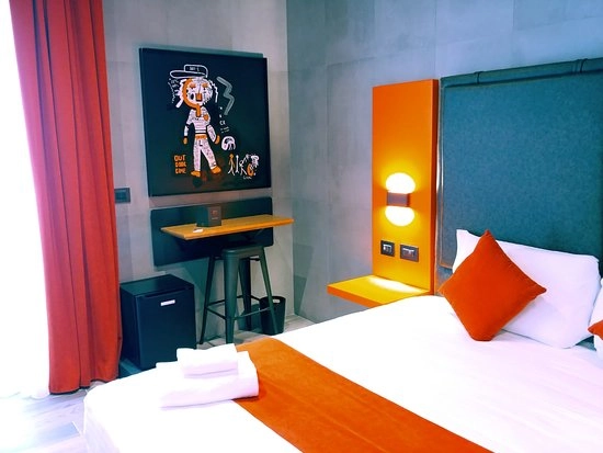 Отель J24 Hotel Milano 4* в Милане: Отель, Ресторан при отеле, Отель4*, Шведский стол, Конференц-зал,