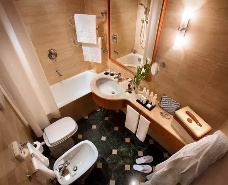 Отель "Cavour 4*"