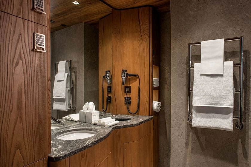Отель Cavour 4* в Милане: Отель в центре, Шведский стол, Бар , Ресторан, Спа, Сауна, Конференц-зал, бизнес-центр, Тренажерный зал, Трансфер,