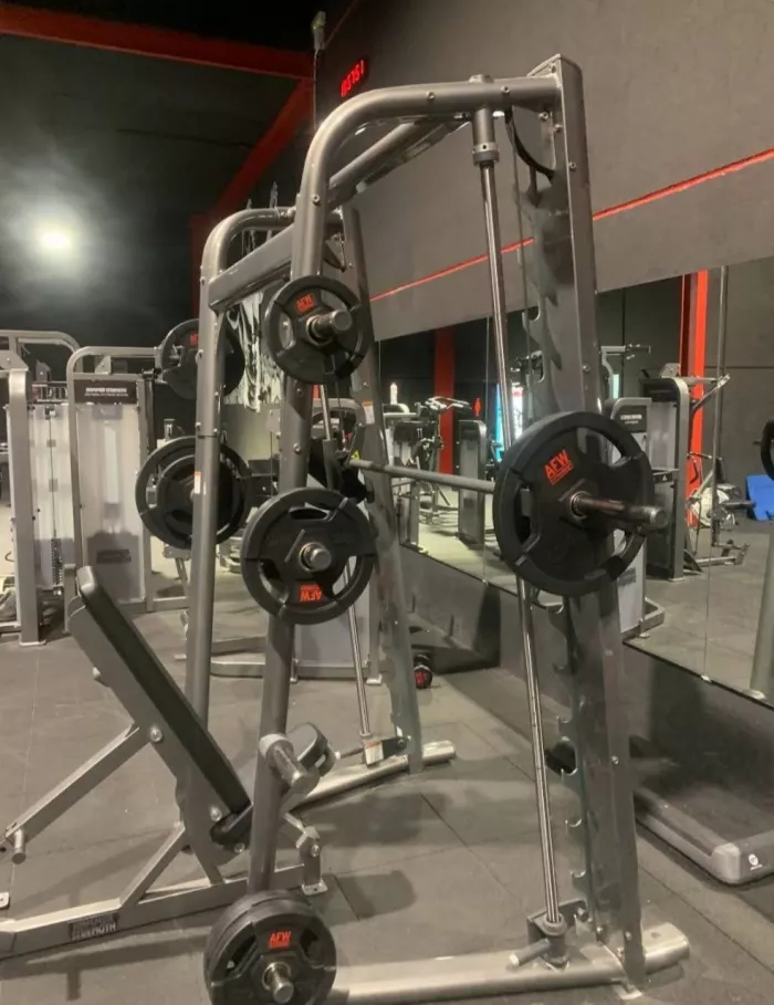 Фитнес зал "Titan Fitness Alicante"